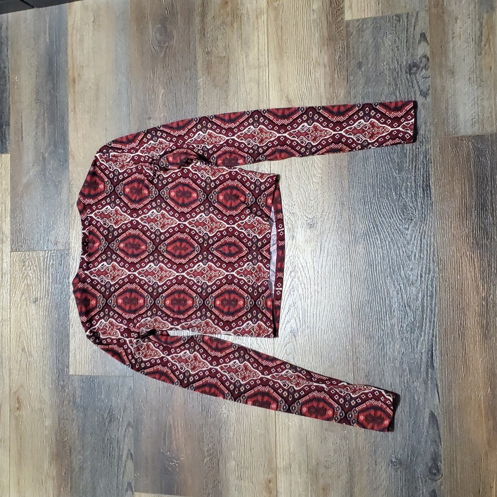 Alice + Olivia long sleeve maroon orange crop long sleeve medallion stretch top - Picture 8 of 8